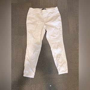 White 1822 Skinny Jeans Size 12